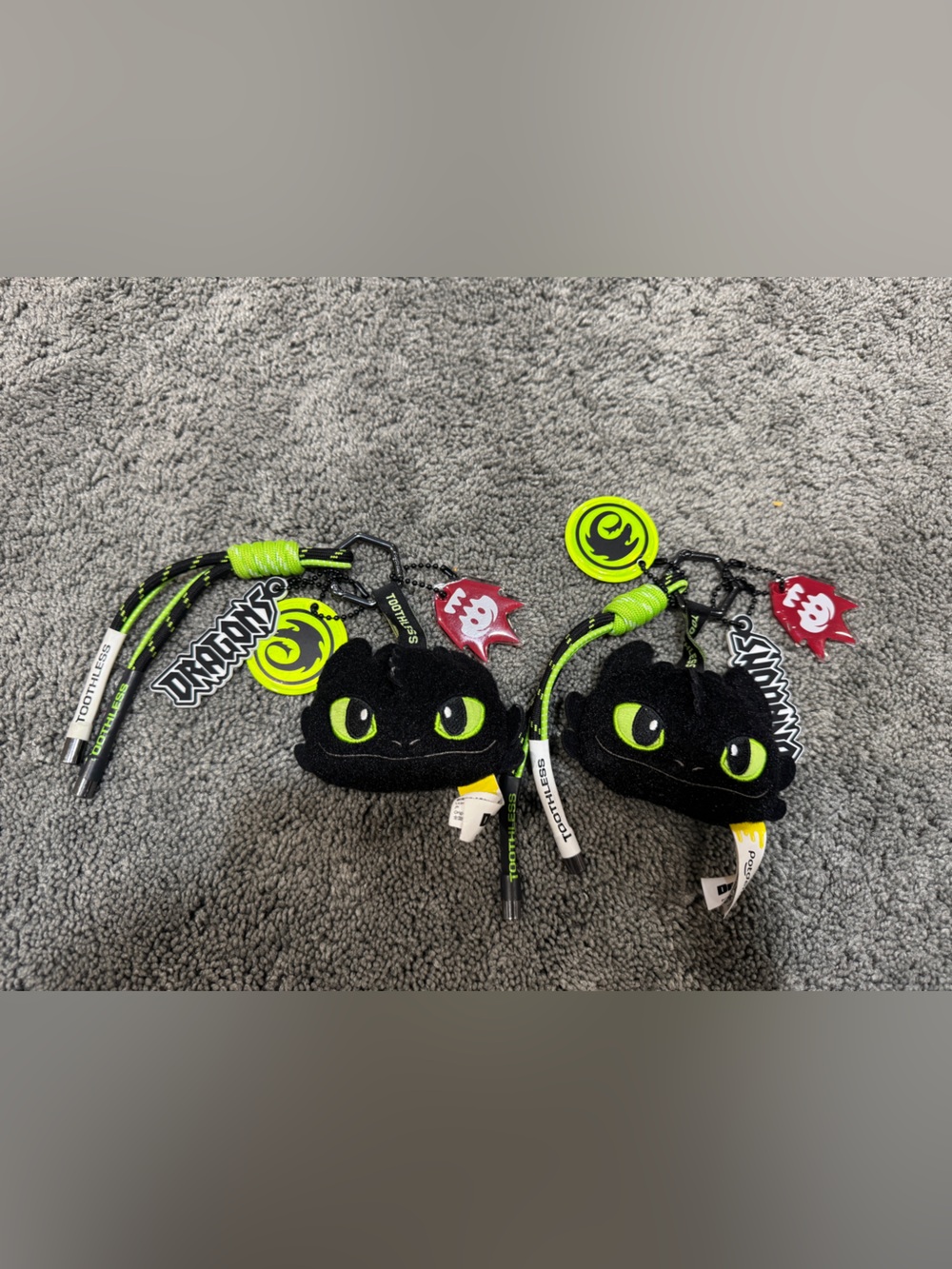 DreamWorks Toothless Black and Neon Green Keychain Duo